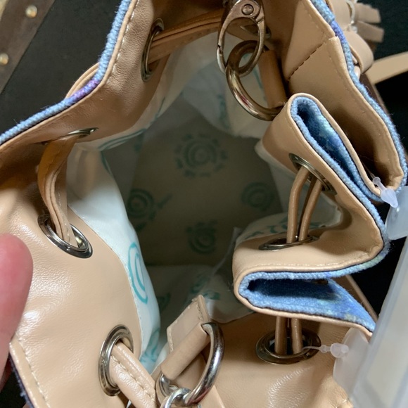 🦩NWT Love This Life convertible drawstring backpack - Picture 4 of 9